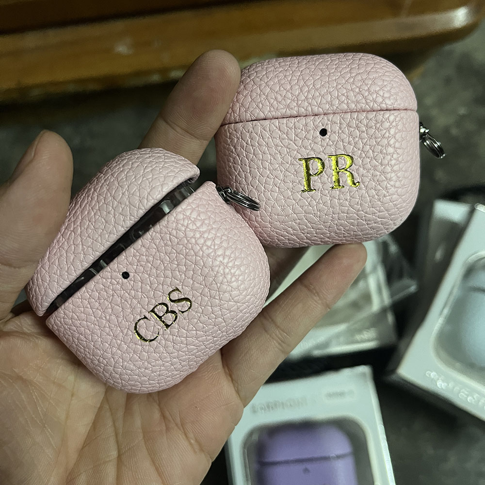 Casing Earphone DIY dengan Ini - Monogram Keychain Leather ulasan dan harga